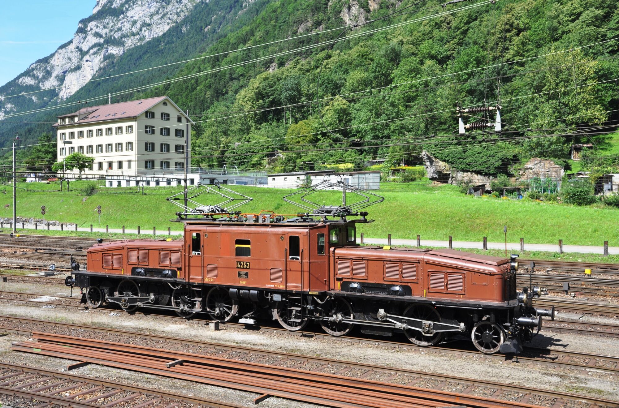 Lokomotive mit Sektionshaus Roli Seehaus